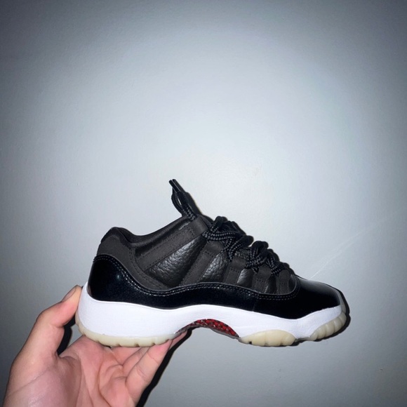 Air Jordan 11 Retro Low '72-10' - Picture 5 of 8